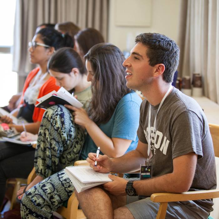 Dr. Benji Davis teaching a Masa Israel group in Jerusalem